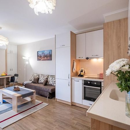 Chic 1Br Flat - Technical University & Hospital โซเฟีย ภายนอก รูปภาพ